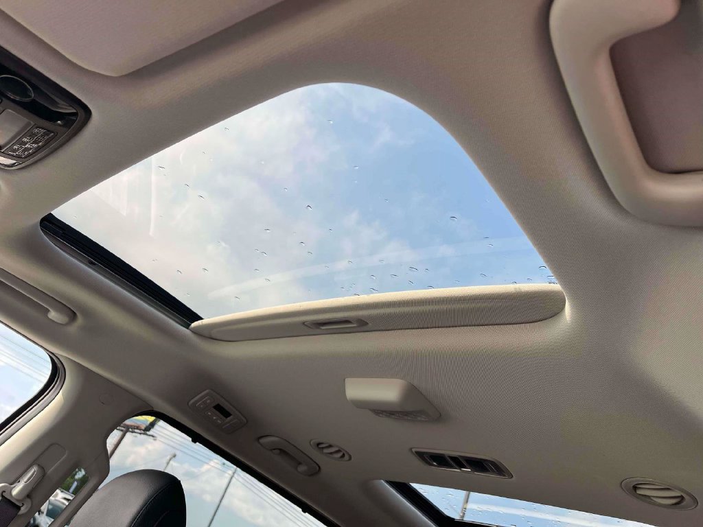Certified 2026 Kia Carnival SX Prestige FWD image 25