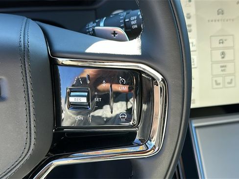 Certified 2025 Land Rover Range Rover Velar S image 13