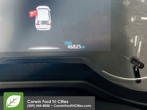 Used 2023 Toyota RAV4 XLE image 2