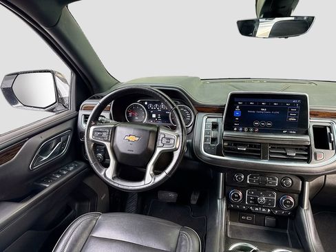 Used 2021 Chevrolet Suburban Premier w/ Premium Package image 15