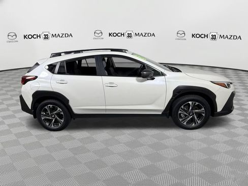 Used 2024 Subaru Crosstrek 2.0i Premium AWD/4WD image 9