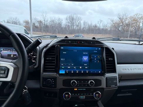 Used 2022 Ford F250 Lariat w/ Tremor Off-Road Package image 15