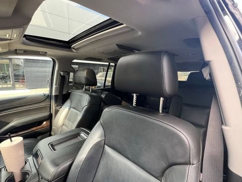 Used 2018 Chevrolet Suburban LT w/ LT Signature Package image 13