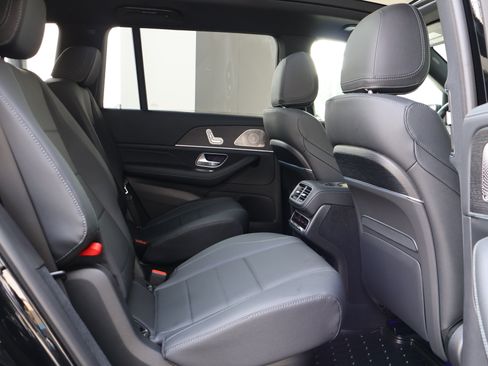 Certified 2024 Mercedes-Benz GLS 450 4MATIC image 28