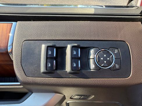 Used 2017 Ford F150 King Ranch w/ Equipment Group 601A Luxury AWD/4WD image 12