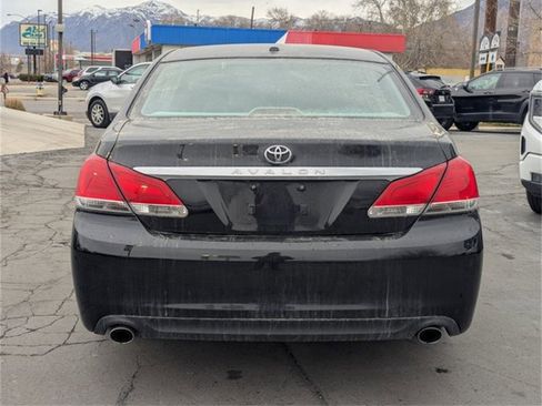 Used 2011 Toyota Avalon Limited image 5
