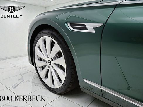 New 2026 Bentley Flying Spur Plug-In Hybrid image 18