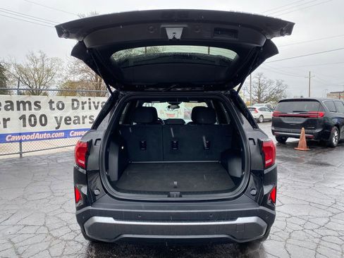 Used 2025 GMC Terrain Elevation AWD/4WD image 4