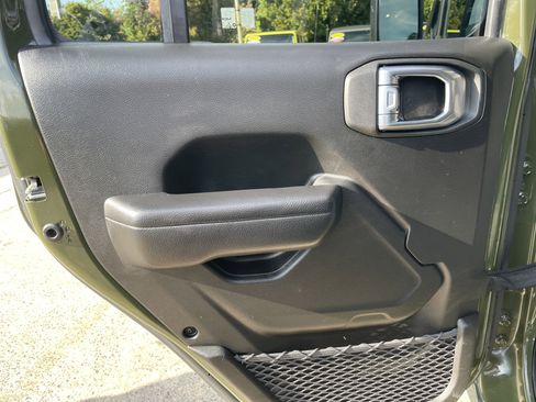 Used 2024 Jeep Wrangler Sport S image 23