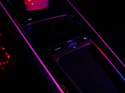 Used 2025 Mercedes-Benz GLB 250 image 23