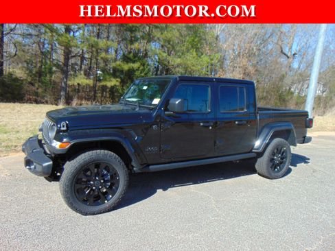 New 2025 Jeep Gladiator Sport image 1