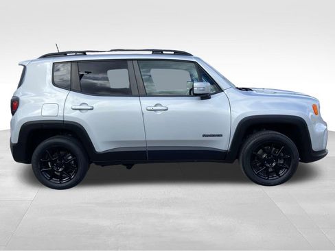 Used 2020 Jeep Renegade Altitude image 2
