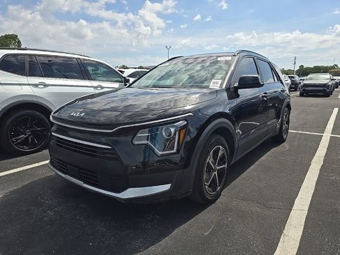 Certified 2024 Kia Niro EX FWD image 5
