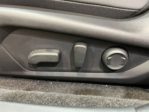 Certified 2025 Subaru Crosstrek 2.5i Limited w/ Popular Package #3A image 13