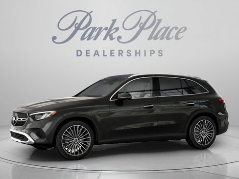 Used 2026 Mercedes-Benz GLC 300 4MATIC image 4