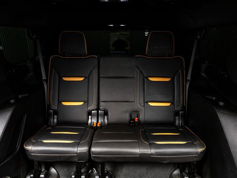 Used 2023 GMC Yukon AT4 image 33