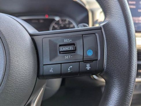 Used 2024 Nissan Rogue SV FWD image 14