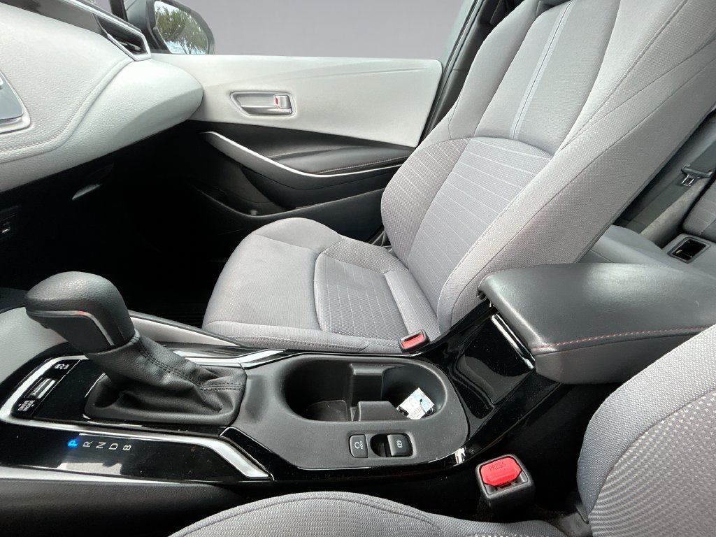 Used 2025 Toyota Corolla SE FWD image 26