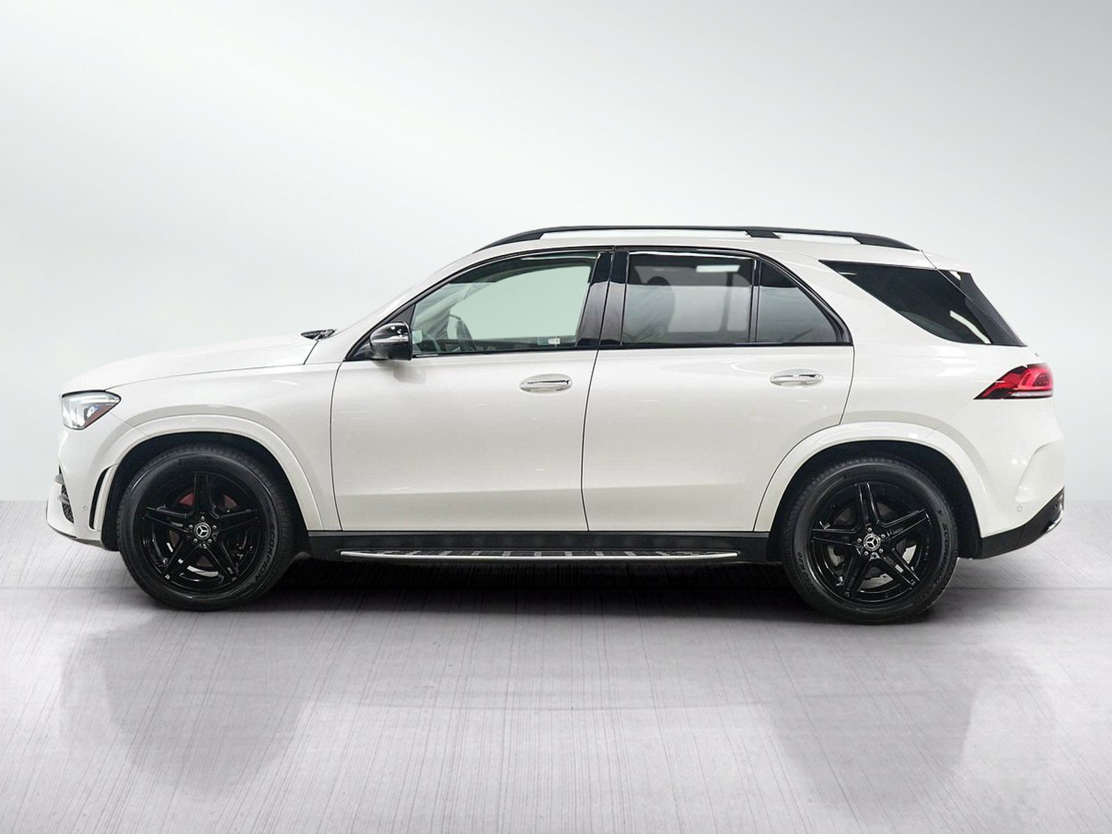 Used 2020 Mercedes-Benz GLE 350 4MATIC image 2