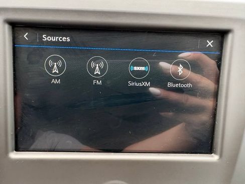 Used 2019 Chevrolet Equinox LT w/ Driver Convenience Package FWD image 6