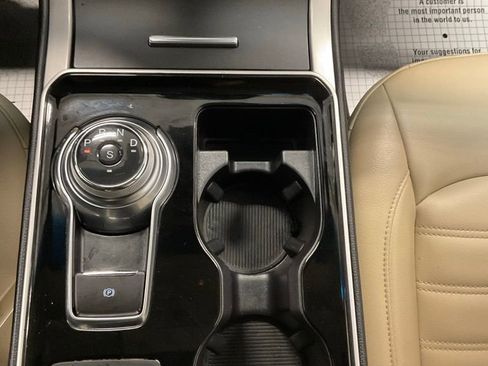 Used 2019 Ford Edge SEL w/ Equipment Group 201A AWD/4WD image 27