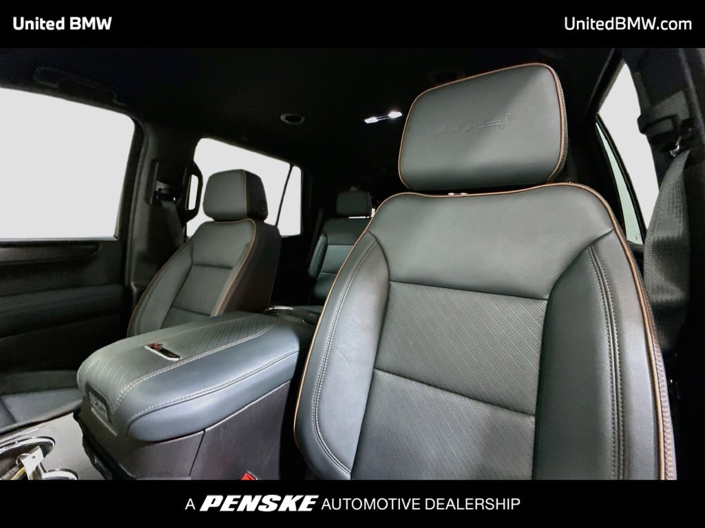 Used 2025 GMC Yukon AT4 AWD/4WD image 12