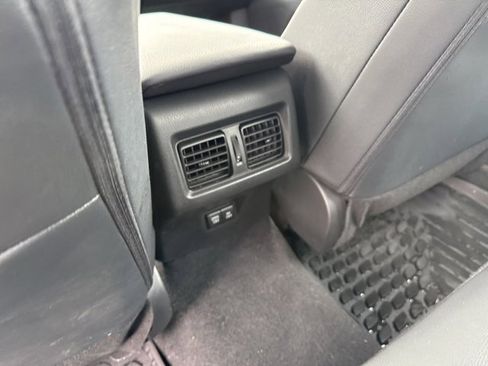 Used 2025 Toyota Camry SE image 44