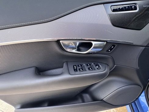 Used 2020 Volvo XC90 T6 R-Design w/ Protection Package Premier image 14