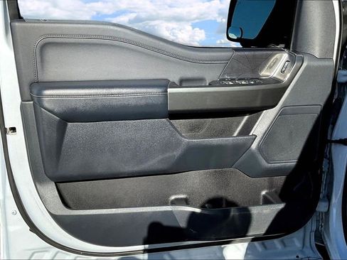 Used 2022 Ford F150 XLT w/ Equipment Group 302A High image 23