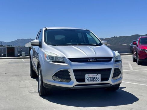 Used 2014 Ford Escape SE FWD image 3