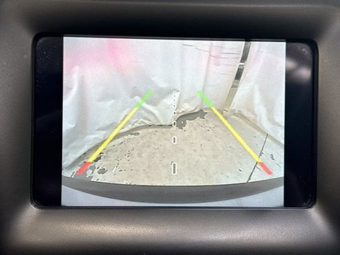 Used 2019 Jeep Cherokee Latitude Plus w/ Comfort/Convenience Group image 22