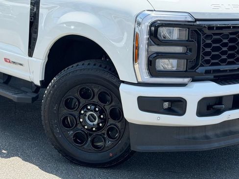 New 2026 Ford F250 Lariat w/ Black Appearance Package AWD/4WD image 5