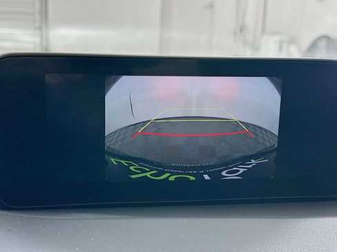 Used 2025 MAZDA MAZDA3 s image 23