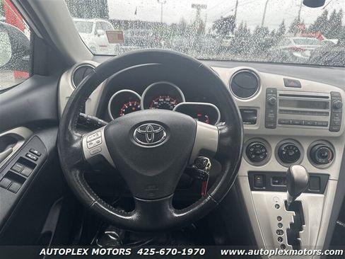 Used 2010 Toyota Matrix S image 17
