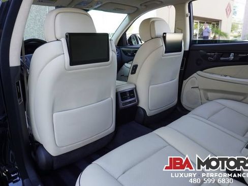 Used 2016 Hyundai Equus Ultimate RWD image 7