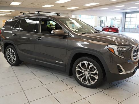 Used 2019 GMC Terrain SLT w/ Preferred Package AWD/4WD image 16