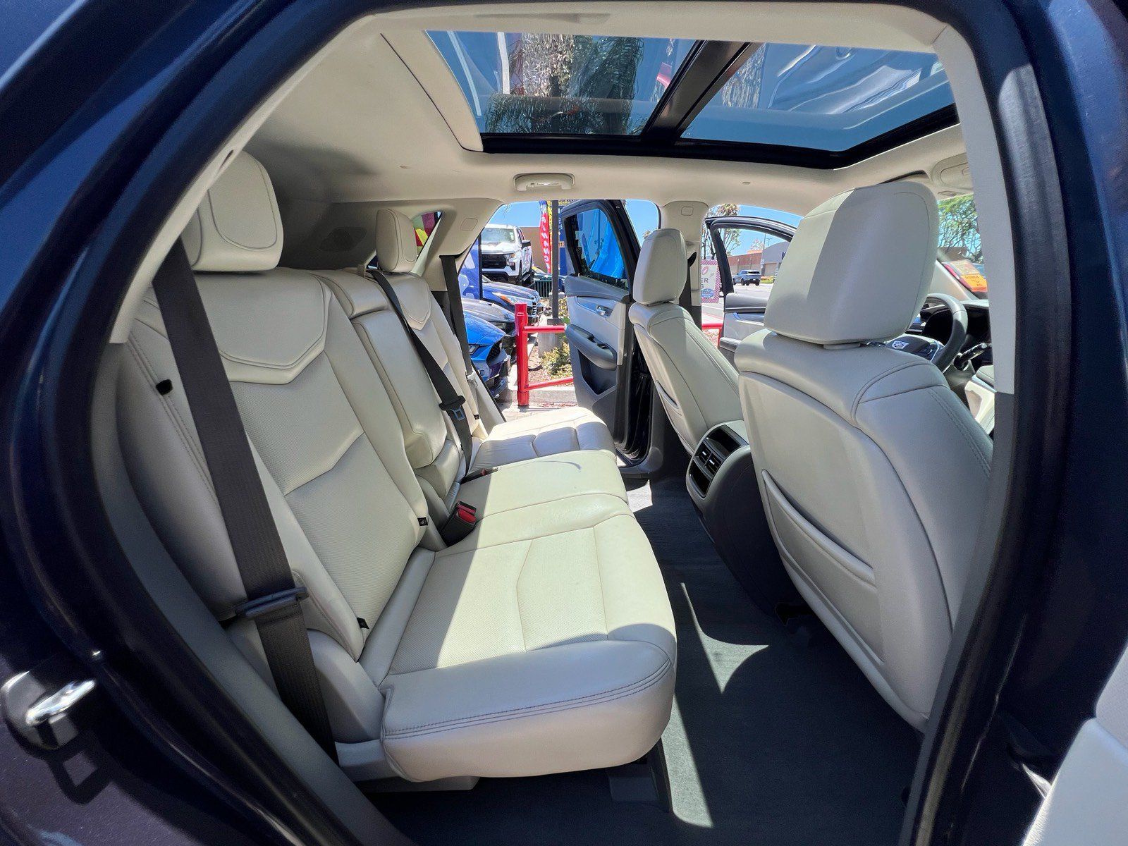 Used 2018 Cadillac XT5 Luxury w/ Driver Awareness Package AWD/4WD image 41