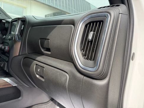 Used 2020 Chevrolet Silverado 1500 High Country w/ Technology Package AWD/4WD image 20