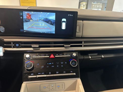 Used 2025 Hyundai Santa Fe SEL image 18