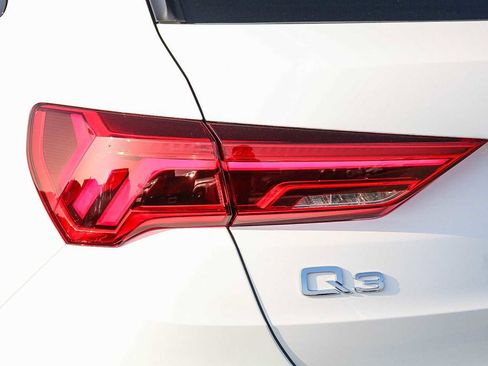 Used 2025 Audi Q3 2.0T Premium image 10