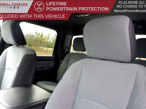 Used 2022 RAM 2500 Big Horn w/ Cold Weather Group image 15