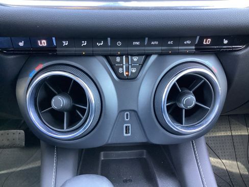 Used 2024 Chevrolet Blazer LT w/ Convenience Package image 19