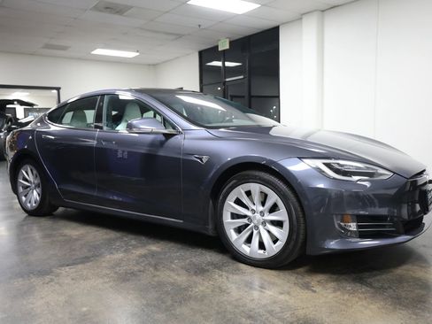 Used 2017 Tesla Model S 100D image 6