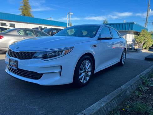 Used 2016 Kia Optima LX w/ Option Group 014 image 8