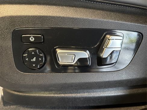 Used 2024 BMW X6 xDrive40i image 25