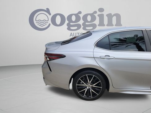 Used 2024 Toyota Camry SE w/ Convenience Package FWD image 35