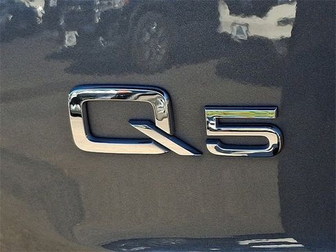 Used 2019 Audi Q5 2.0T Premium Plus w/ Premium Plus Package image 31
