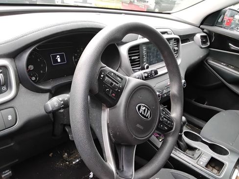 Used 2018 Kia Sorento AWD image 8