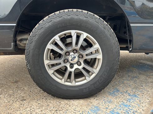 Used 2014 Ford F150 XLT w/ Equipment Group 302A Luxury image 36