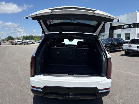 Used 2025 Cadillac Escalade IQ Luxury 2 AWD/4WD image 33